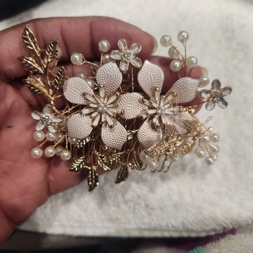Gold‎ Floral Pearl Hair Comb Bridal Wedding Enamel Flower Rhinestone Headpiece